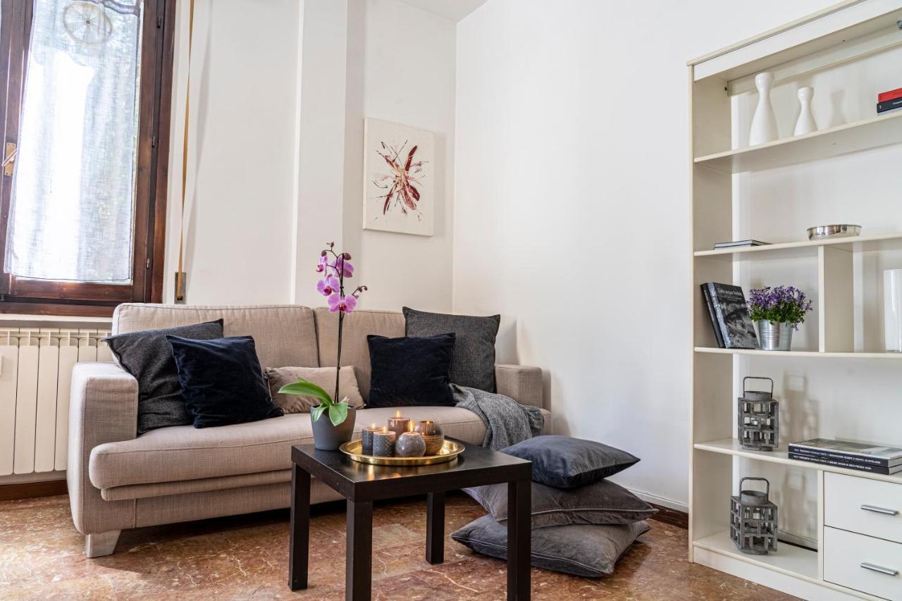 Cozy Roman Apartment With Parking ฟลอเรนซ์ ภายนอก รูปภาพ