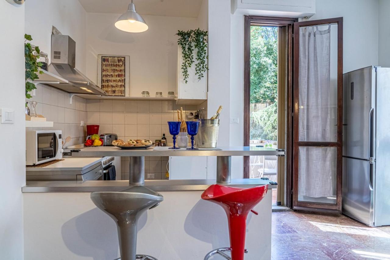 Cozy Roman Apartment With Parking ฟลอเรนซ์ ภายนอก รูปภาพ